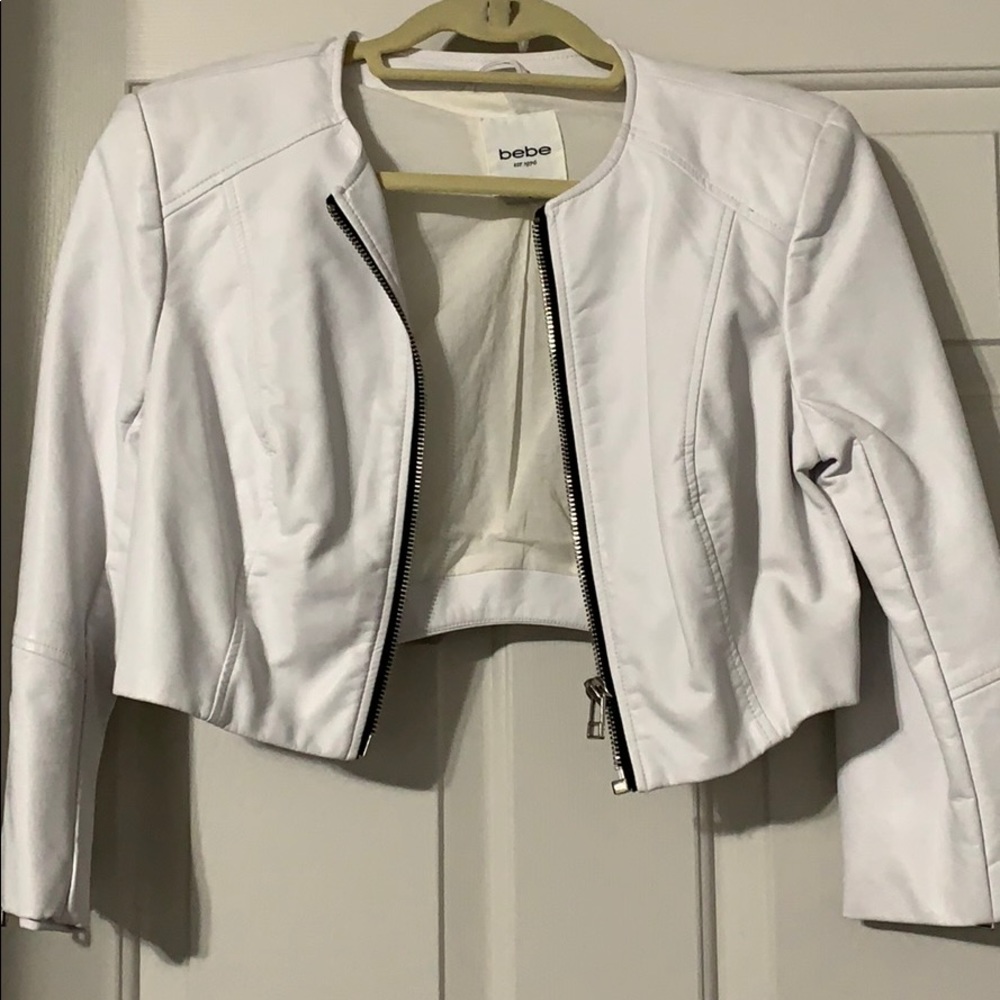BEBE CROPPED WHITE LEATHER JACKET